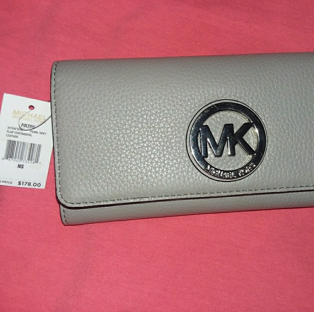 Michael Kors wallet